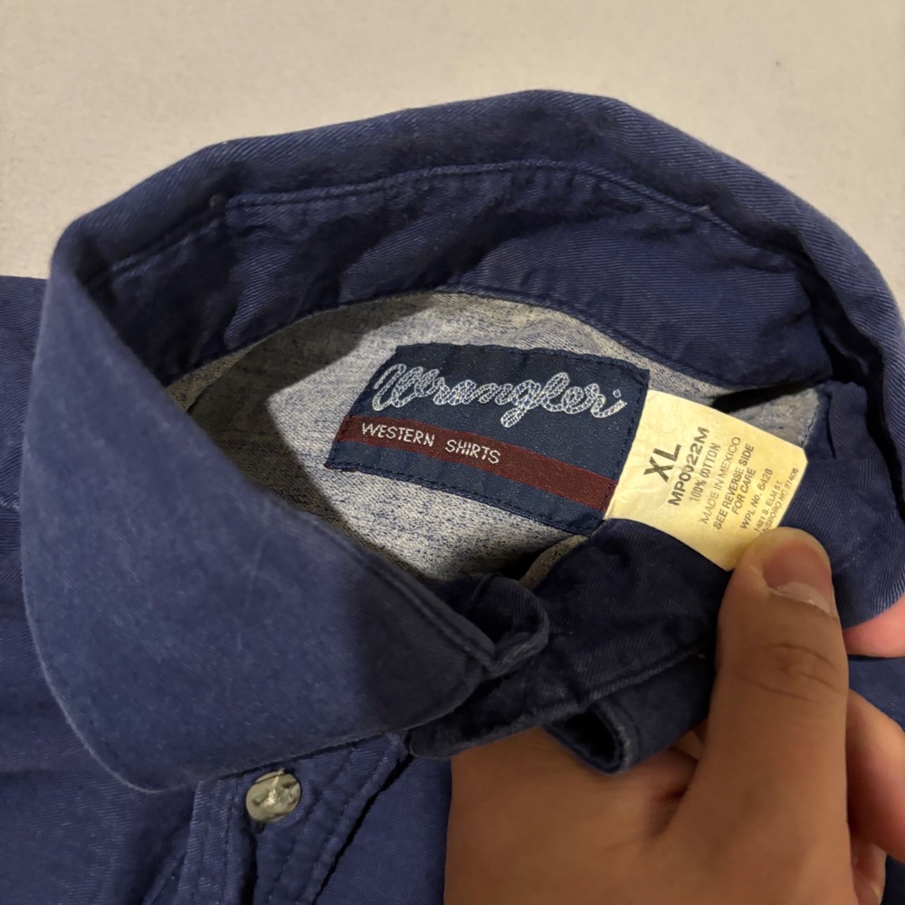 Wrangler Western Shirt Mens XL Navy Blue Stripe Embroidered Long Sleeves Cowboy - Picture 3 of 7